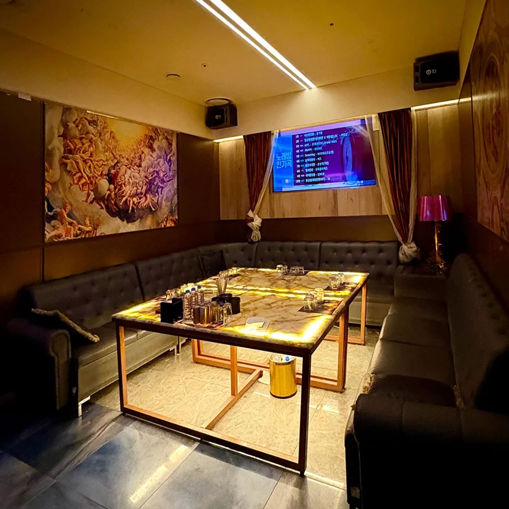 KakaoTalk_20251020_191027872 강남 가라오케 룸 전경