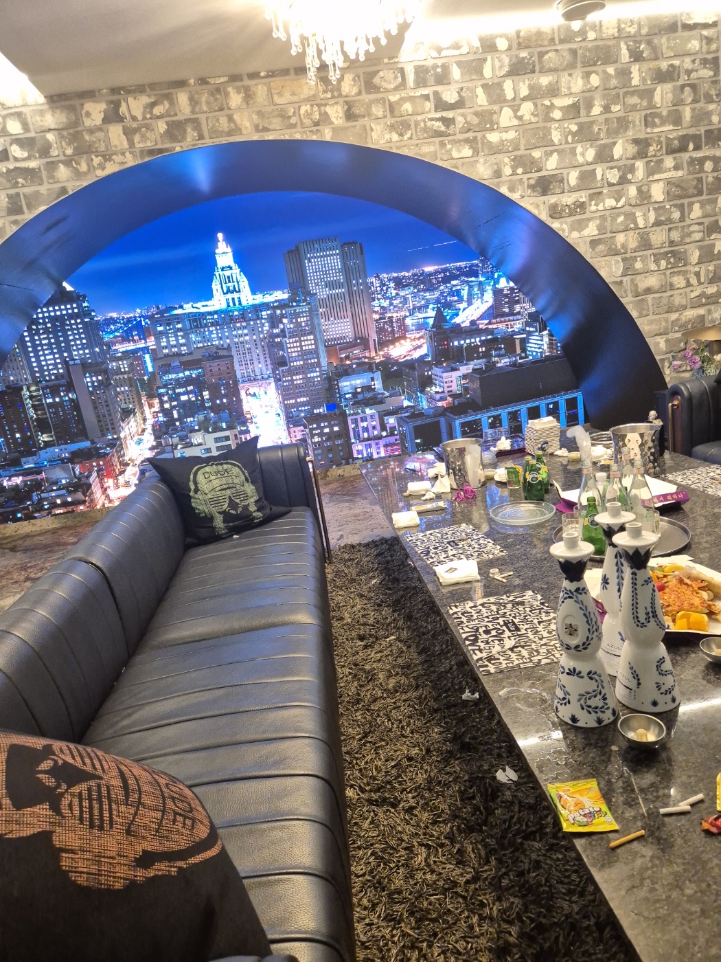 KakaoTalk_20251020_195031047_01 강남 가라오케 룸 전경